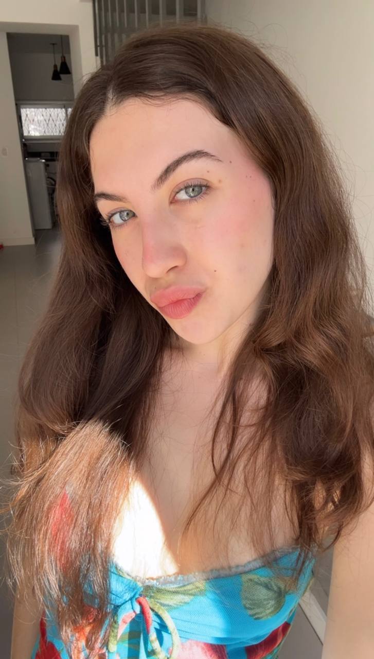 Nude girl Amber in Saitama