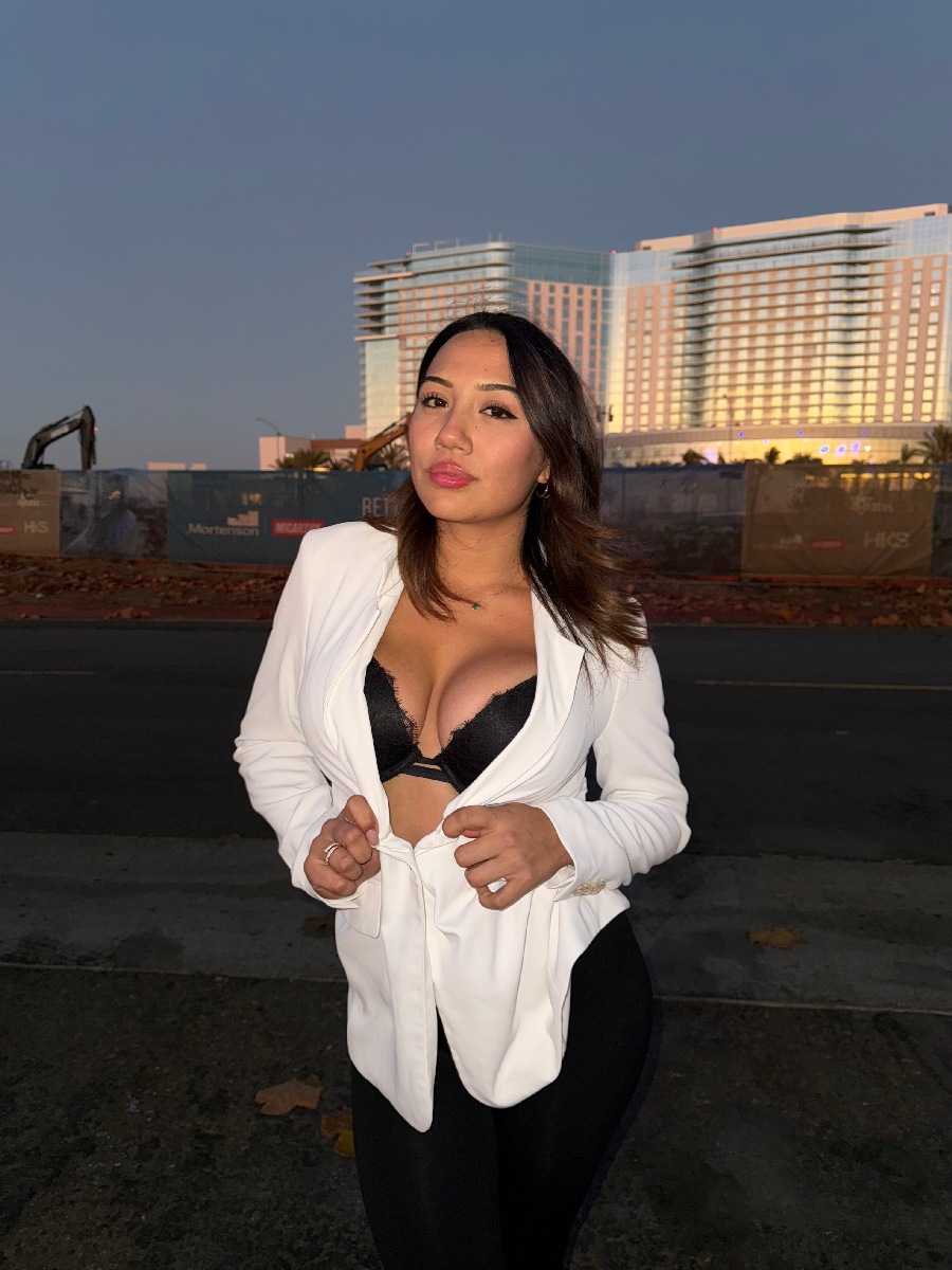 Take a pause and enjoy Ali Cruz — streaming from Saitama