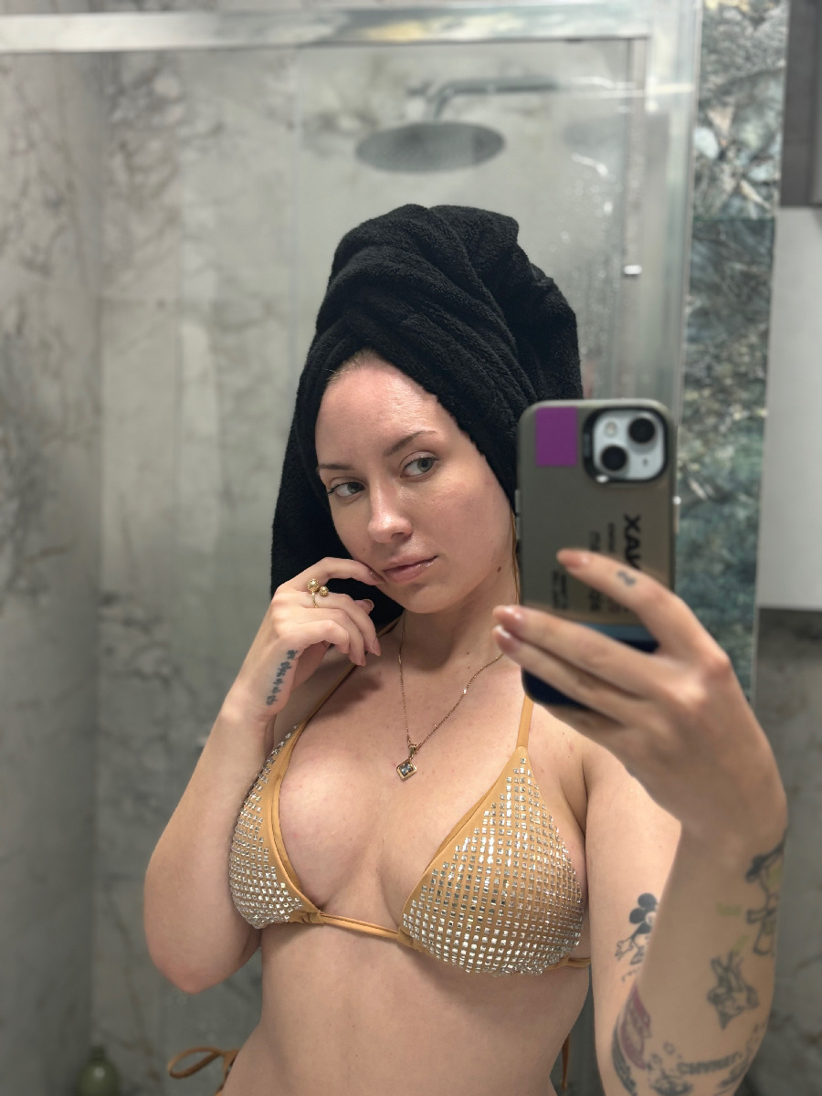 Nude girl KateV in Saitama